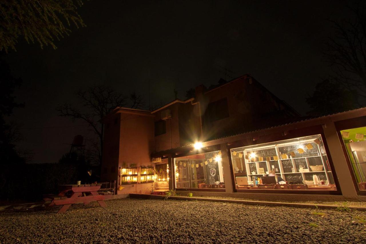 The Hostelhouse Centro. Casa De Huespedes. Вилья-Хенераль-Бельграно Экстерьер фото